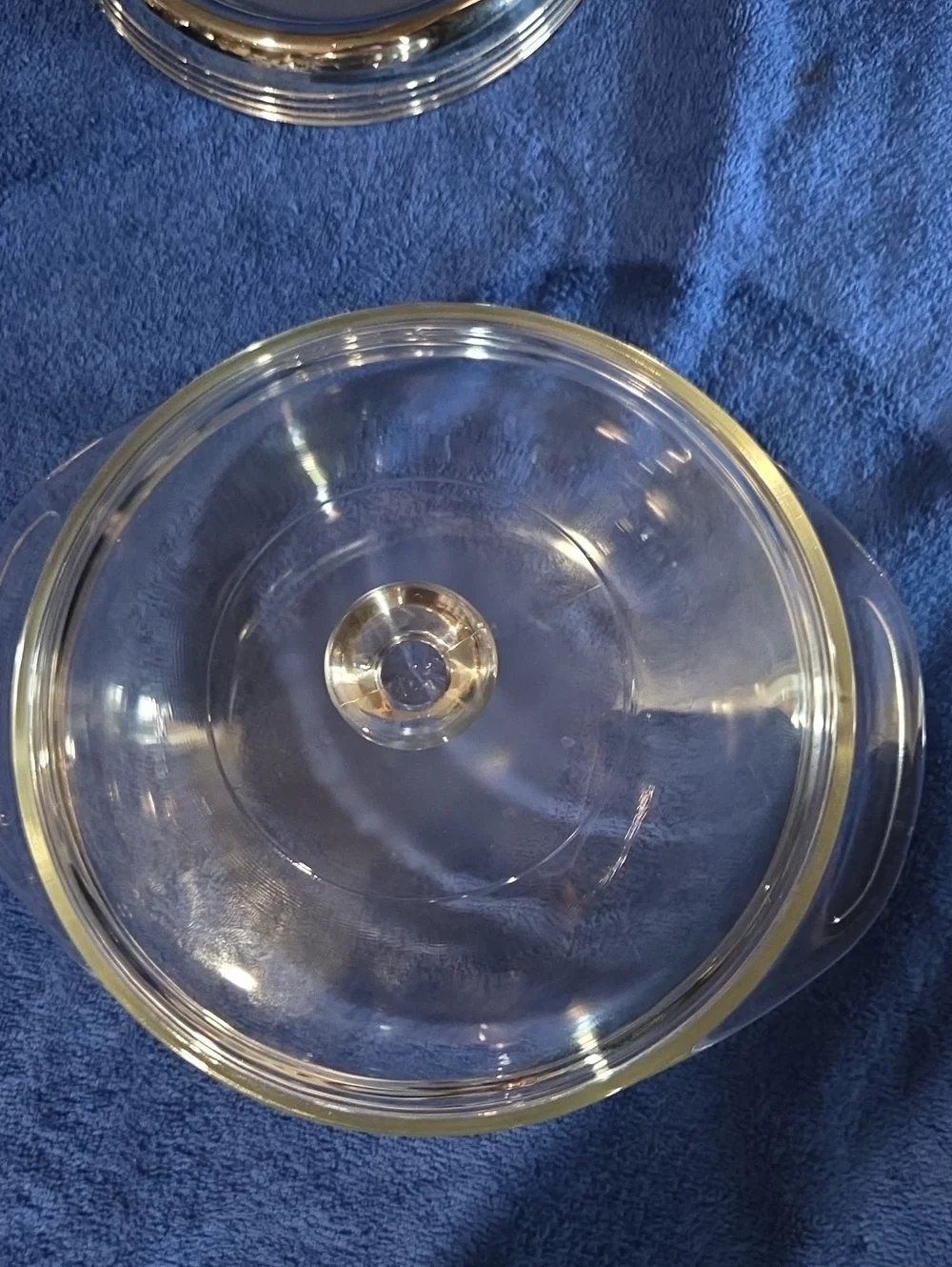 Pyrex Casserole Dish And Trivet Stand